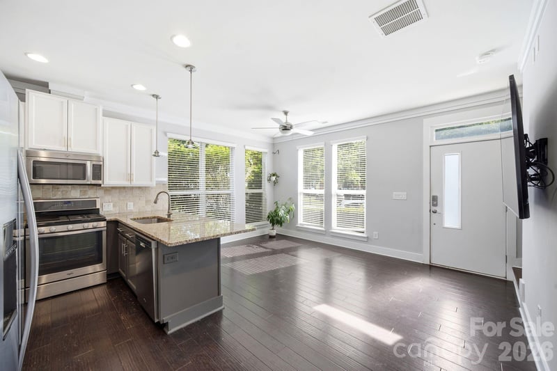 923 Warren Burgess Ln, Charlotte, NC 28205