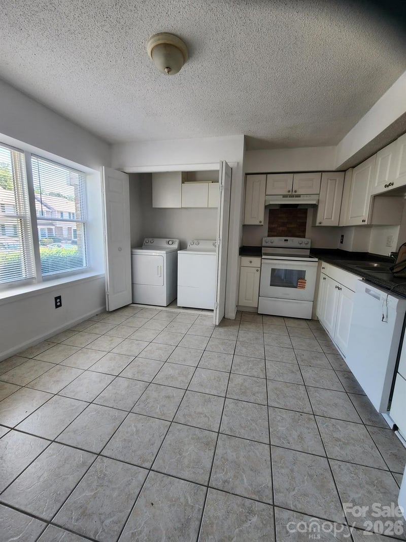 9626-D Vinca Cir, Charlotte, NC 28213