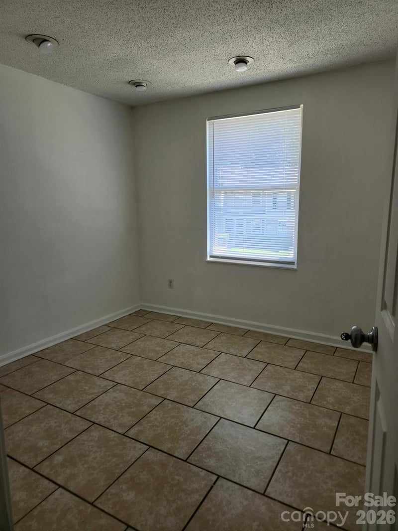 9626-D Vinca Cir, Charlotte, NC 28213