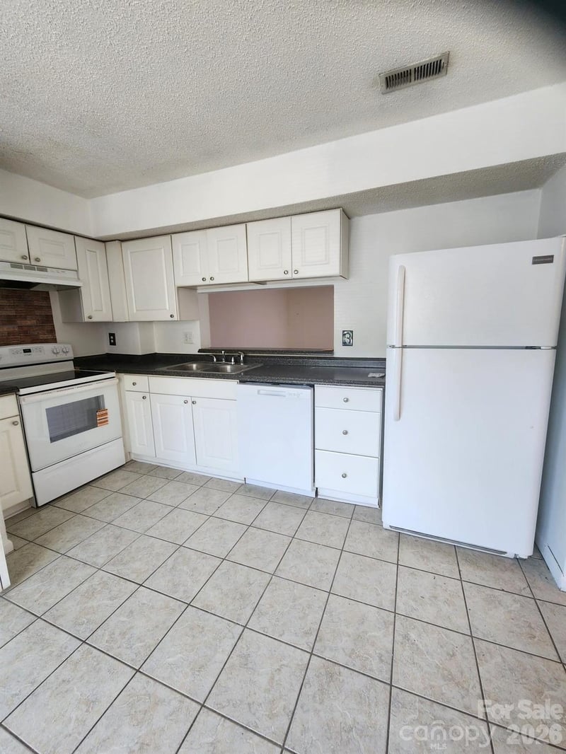 9626-D Vinca Cir, Charlotte, NC 28213