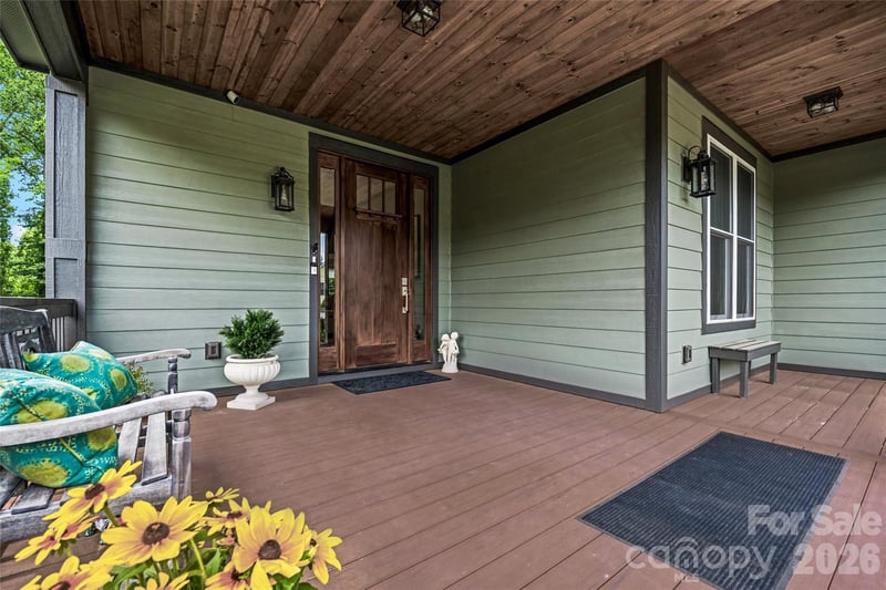 25 Williams Meadow Ct, Hendersonville, NC 28739