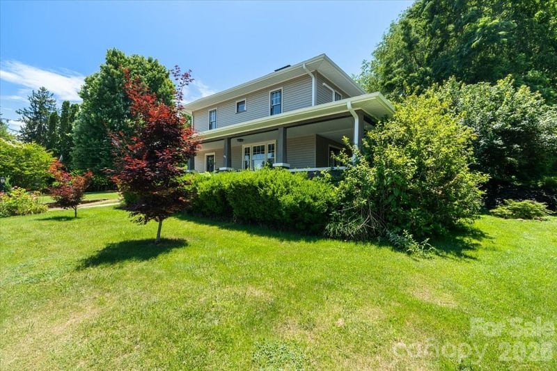 203 Pennsylvania Ave, Canton, NC 28716
