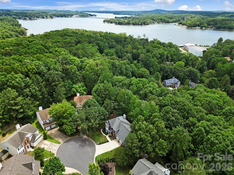 14338 Crown Harbor Dr, Charlotte, NC 28278