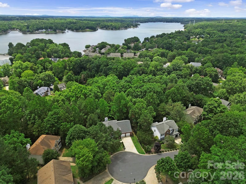 14338 Crown Harbor Dr, Charlotte, NC 28278
