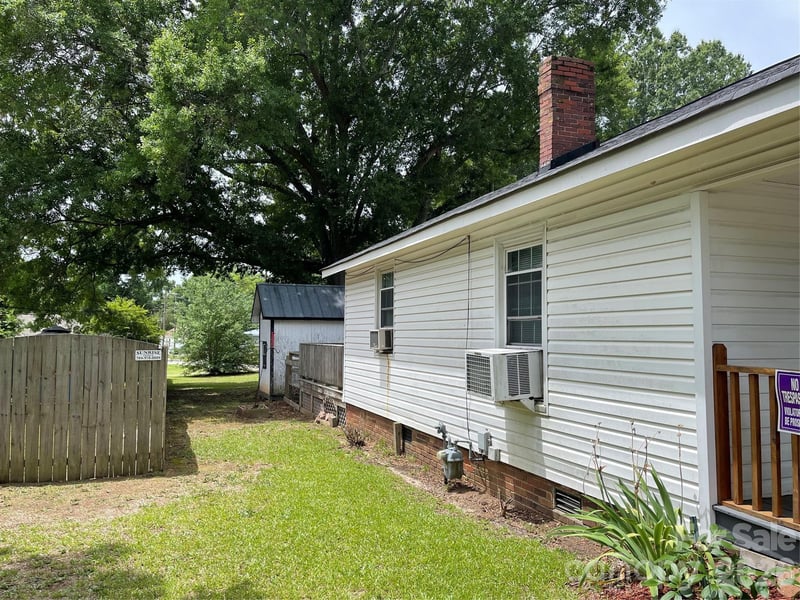 1408 Moose Rd, Kannapolis, NC 28023
