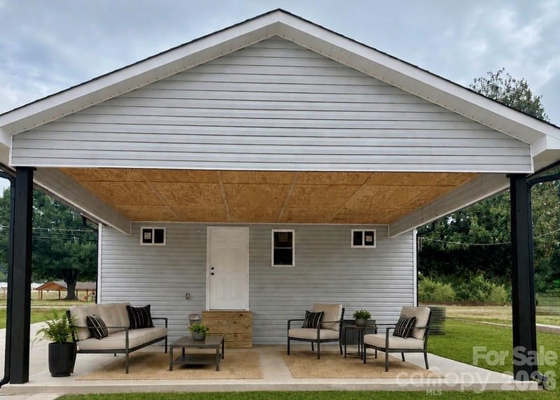 1810 Greenbriar Rd, Statesville, NC 28677