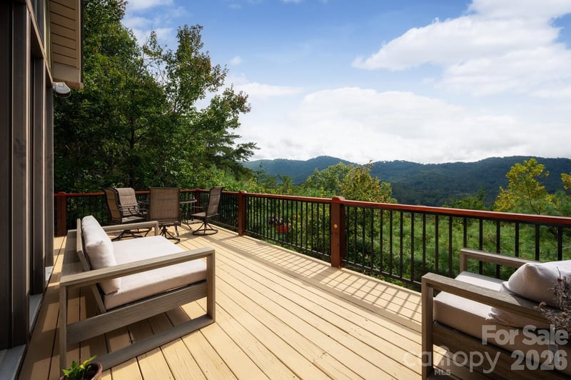 130 Black Oak Dr, Asheville, NC 28804