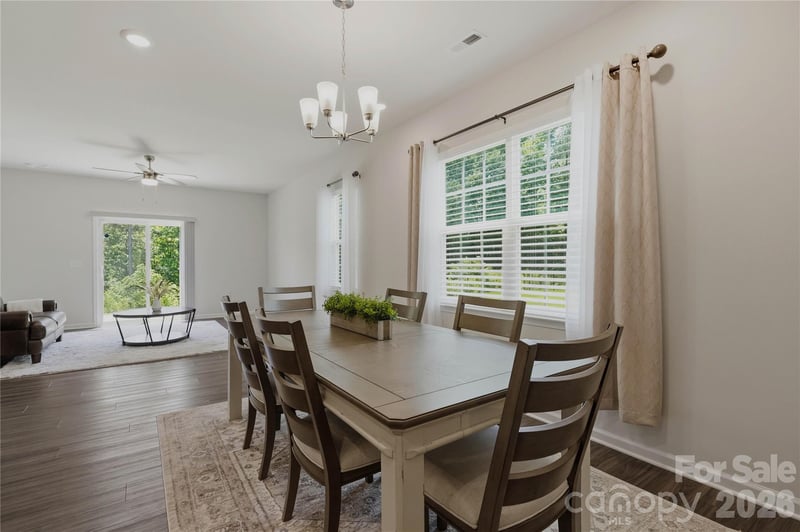 220 Eden Ave, Mooresville, NC 28115