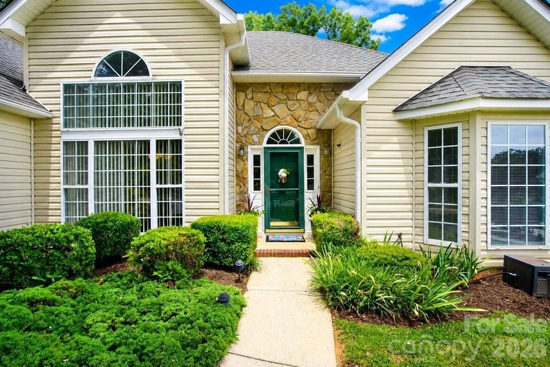 122 Nantucket Ct, Mooresville, NC 28117