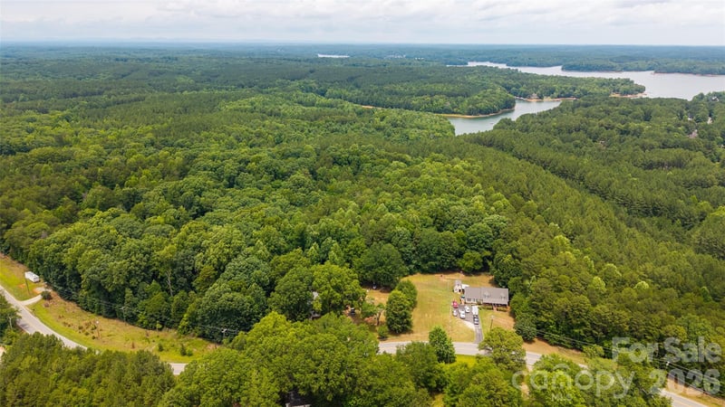 8628 Island Point Rd, Sherrills Ford, NC 28673