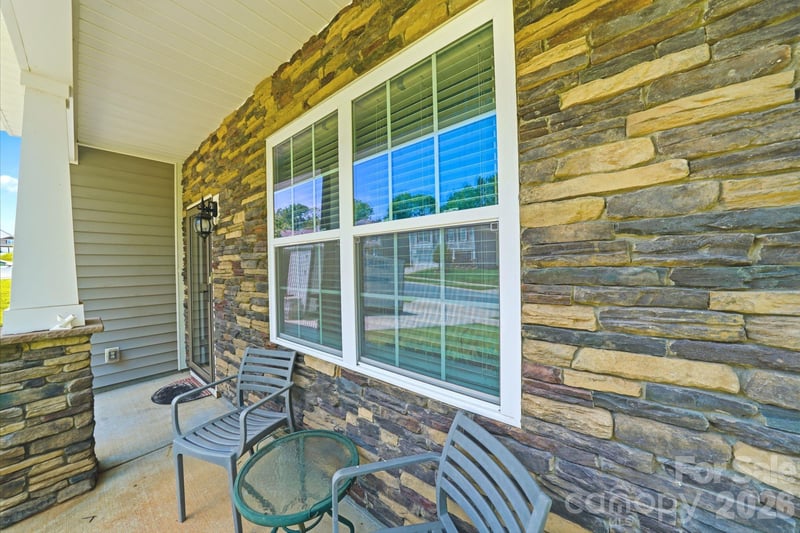 9839 Oak Barrel Ln, Charlotte, NC 28215