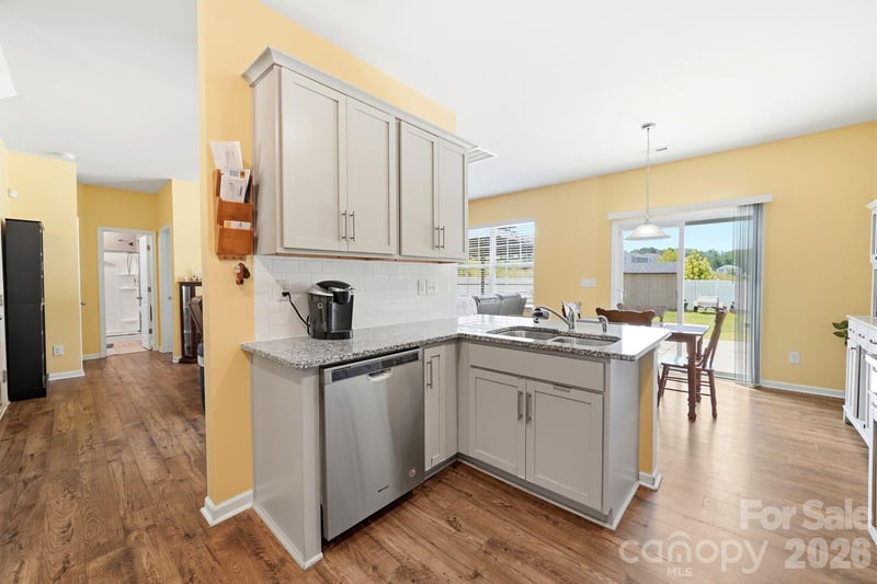 9839 Oak Barrel Ln, Charlotte, NC 28215
