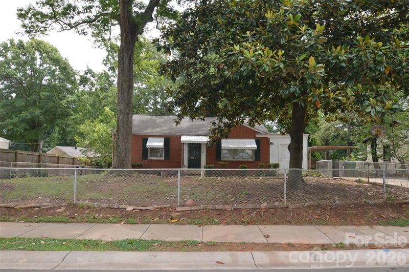 2111 Dickens Ave, Charlotte, NC 28208