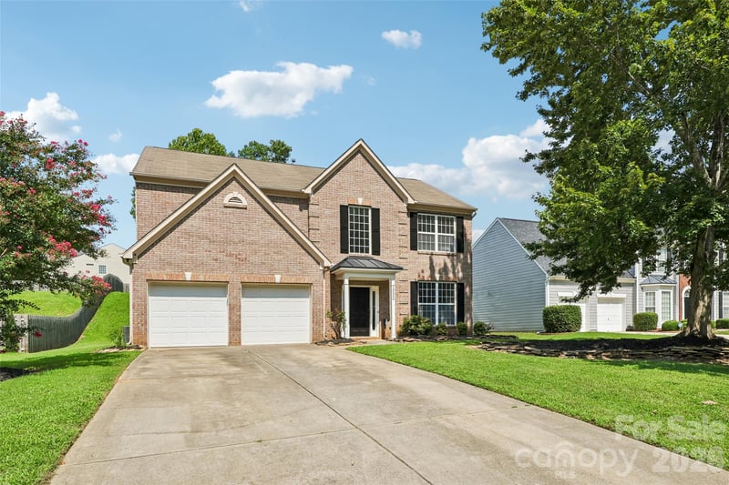 10908 Chastain Parc Dr, Charlotte, NC 28216