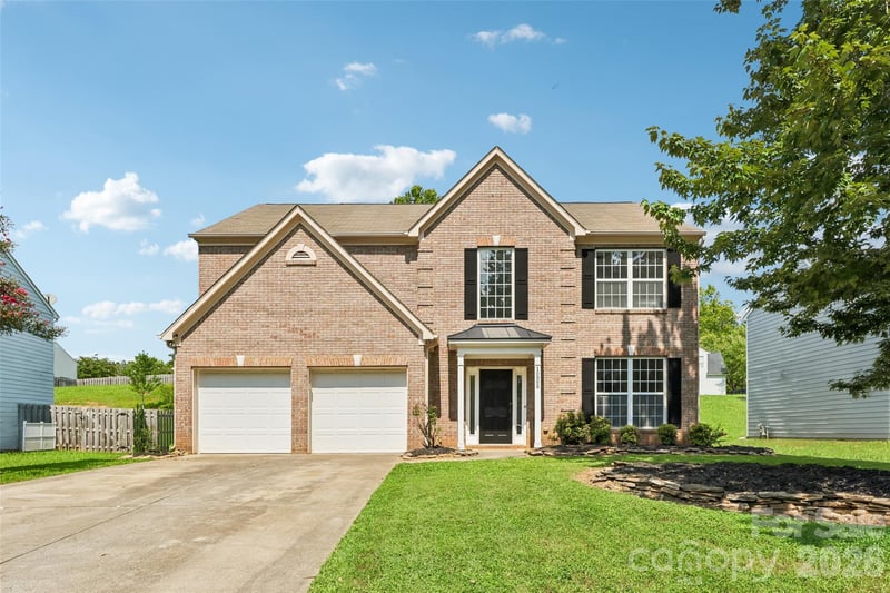 10908 Chastain Parc Dr, Charlotte, NC 28216