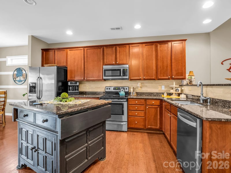 8 Mallard Run Dr, Arden, NC 28704