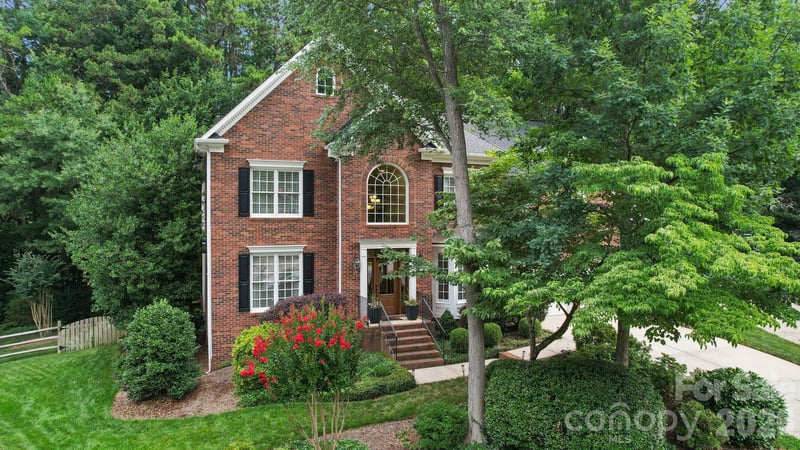 9125 Grove Tree Ln, Huntersville, NC 28078