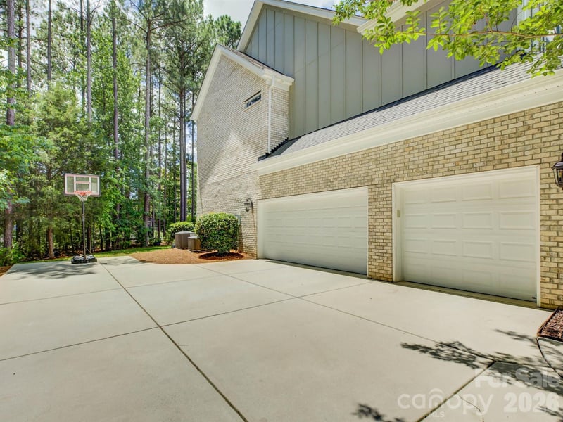 16433 Bryant Meadows Dr, Charlotte, NC 28278