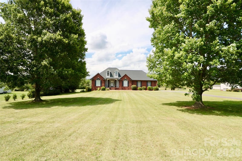 349 Murdock Rd, Troutman, NC 28166