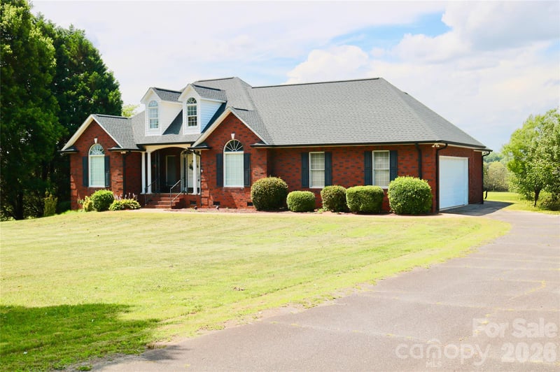 349 Murdock Rd, Troutman, NC 28166