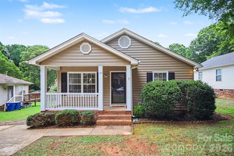 127 Pratt St, Belmont, NC 28012