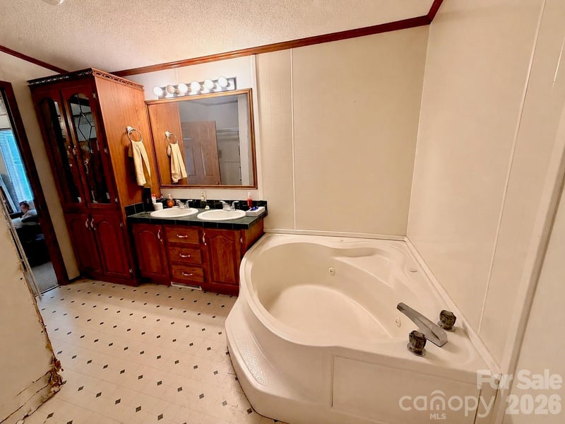 1668 Lane Rd, Mount Holly, NC 28120
