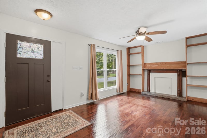 121 Oak St, Belmont, NC 28012