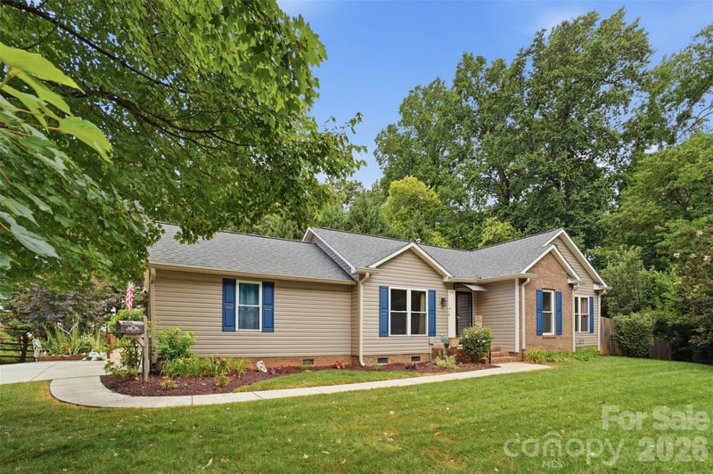 121 Oak St, Belmont, NC 28012