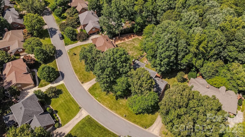 5910 Summerston Pl, Charlotte, NC 28277