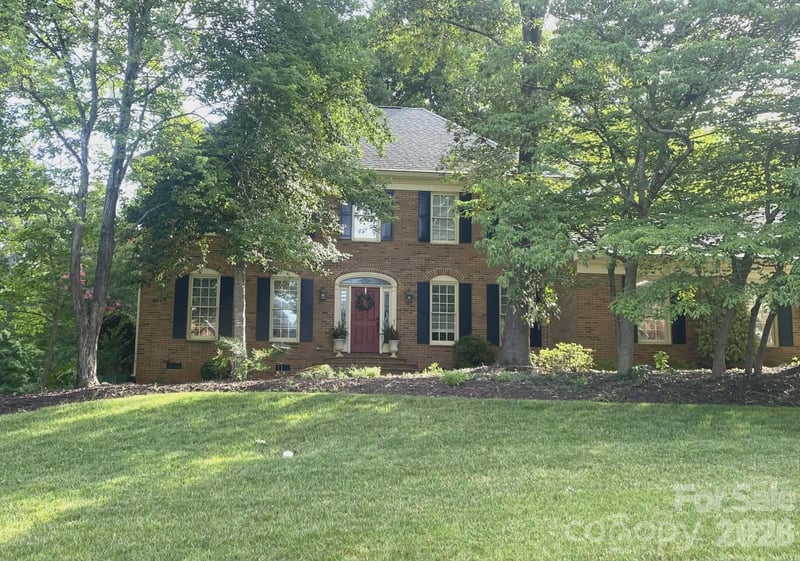 5910 Summerston Pl, Charlotte, NC 28277