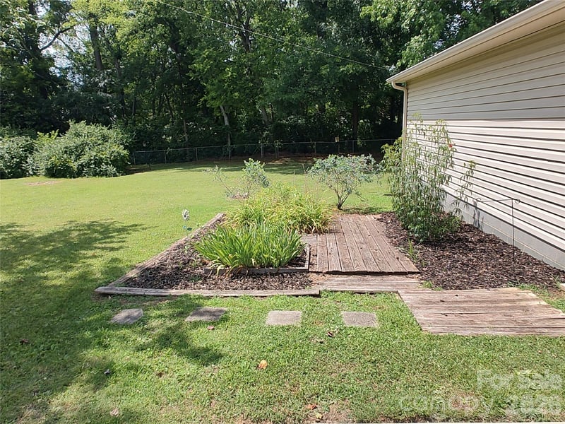 822 Rubens Rd, Concord, NC 28027
