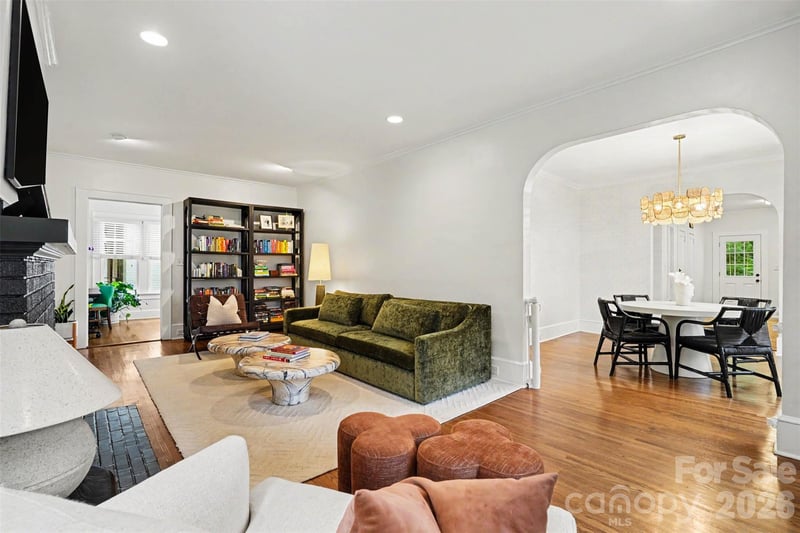 2124 Lombardy Cir, Charlotte, NC 28203