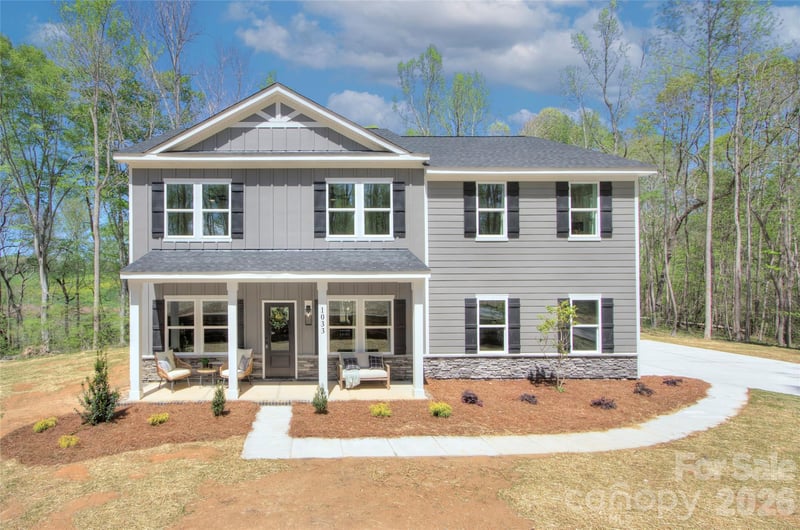 1033 Harrogate Dr, Bessemer City, NC 28016