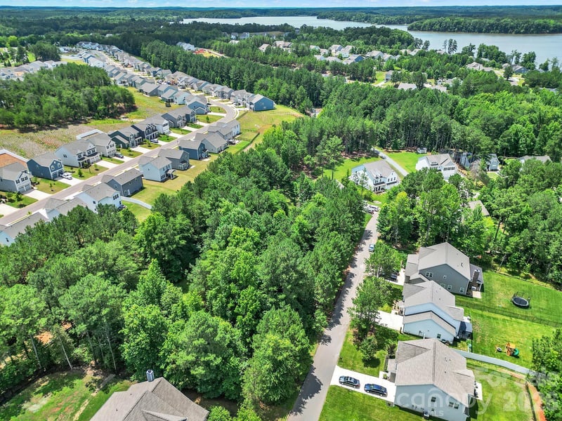 9425 Tradewinds Ct, Lancaster, SC 29720