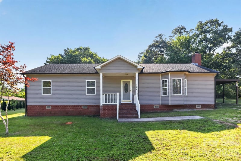 221 Potter Rd, Lancaster, SC 29720