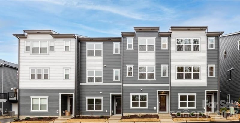 6008 Pivot Ct, Charlotte, NC 28205