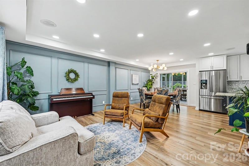5821 Shadow Creek Rd, Charlotte, NC 28226