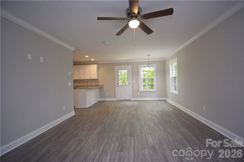 5110 Hanging Rock Ct, Hickory, NC 28601