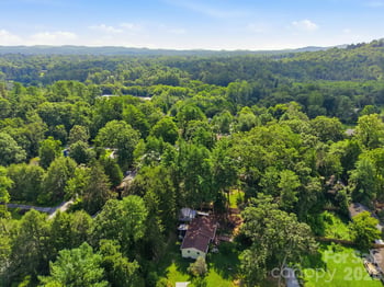 473 King William Rd, Hendersonville, NC 28739