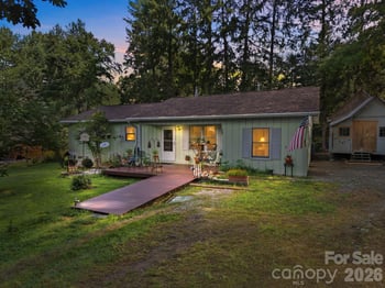 473 King William Rd, Hendersonville, NC 28739
