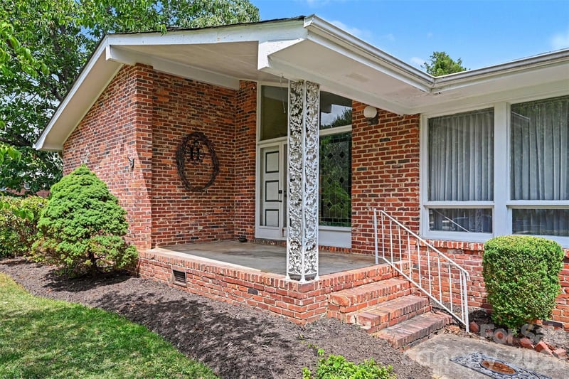 207 Sills Dr, Salisbury, NC 28146