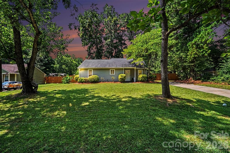 6008 Trysting Rd, Charlotte, NC 28227