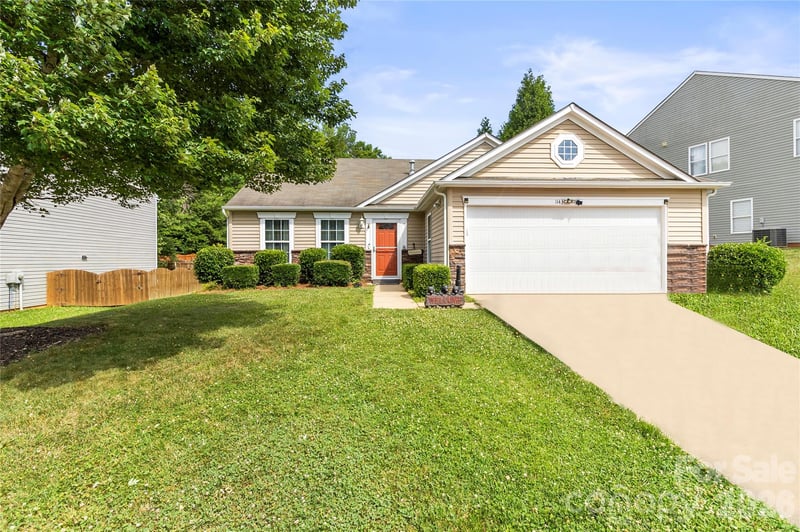 1143 Adirondak Dr, Gastonia, NC 28052
