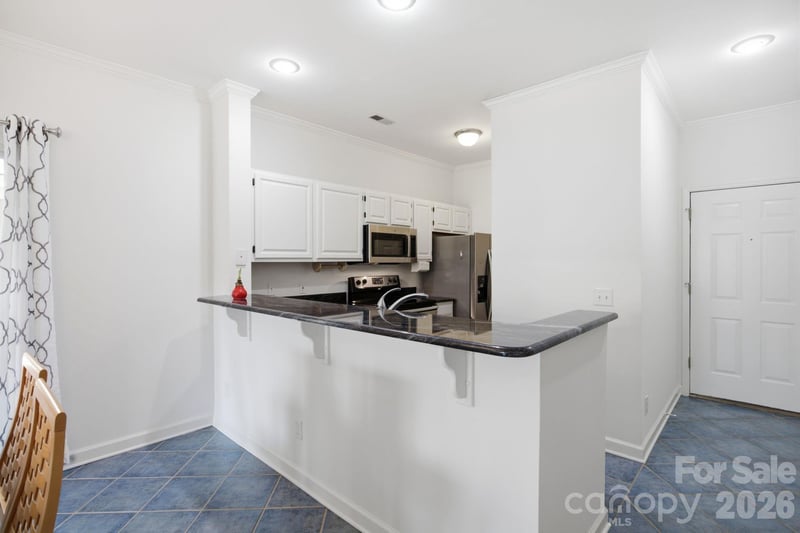 18009 Kings Point Dr, Cornelius, NC 28031