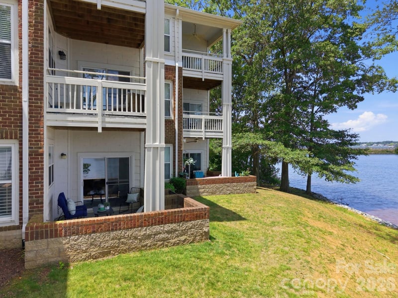 915 Northeast Dr #4, Davidson, NC 28036