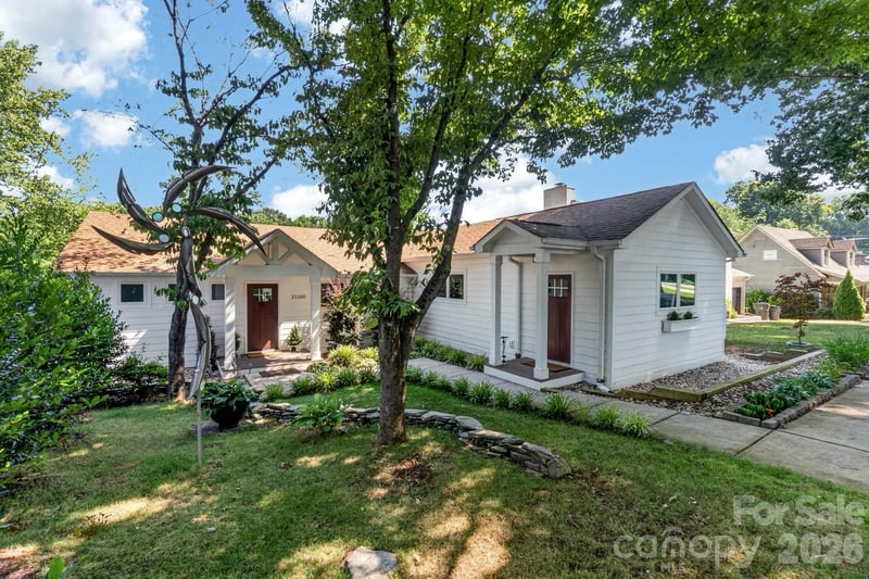21200 Rio Oro Dr, Cornelius, NC 28031