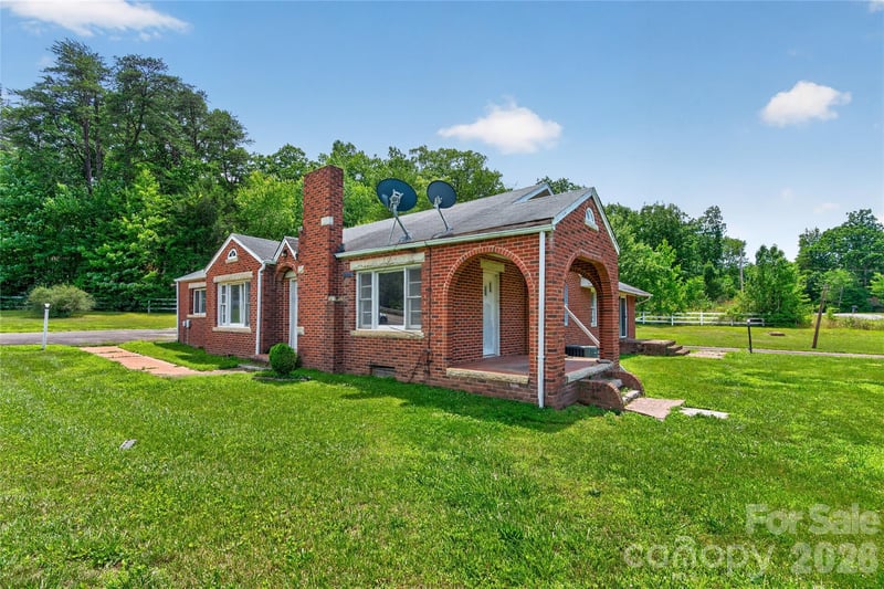 107 Carderwoody Rd, Statesville, NC 28625