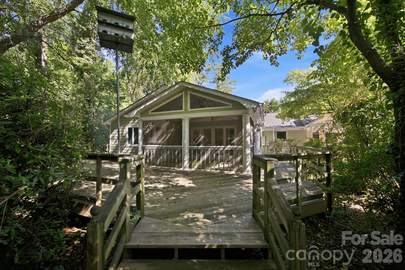 827 Jefferson Dr, Charlotte, NC 28270