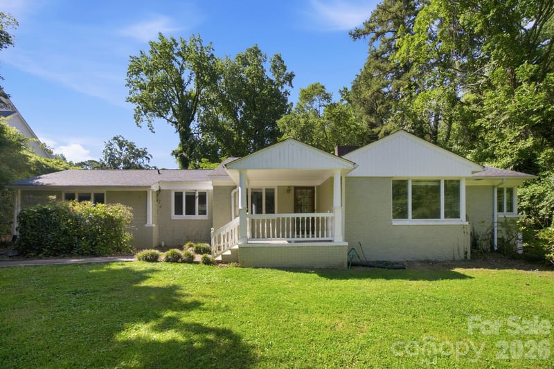 827 Jefferson Dr, Charlotte, NC 28270
