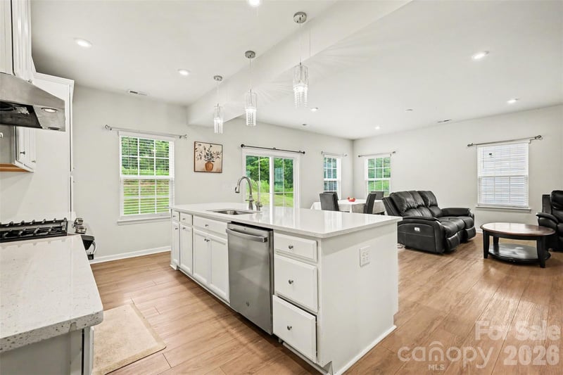 3030 Streamside Dr, Davidson, NC 28036